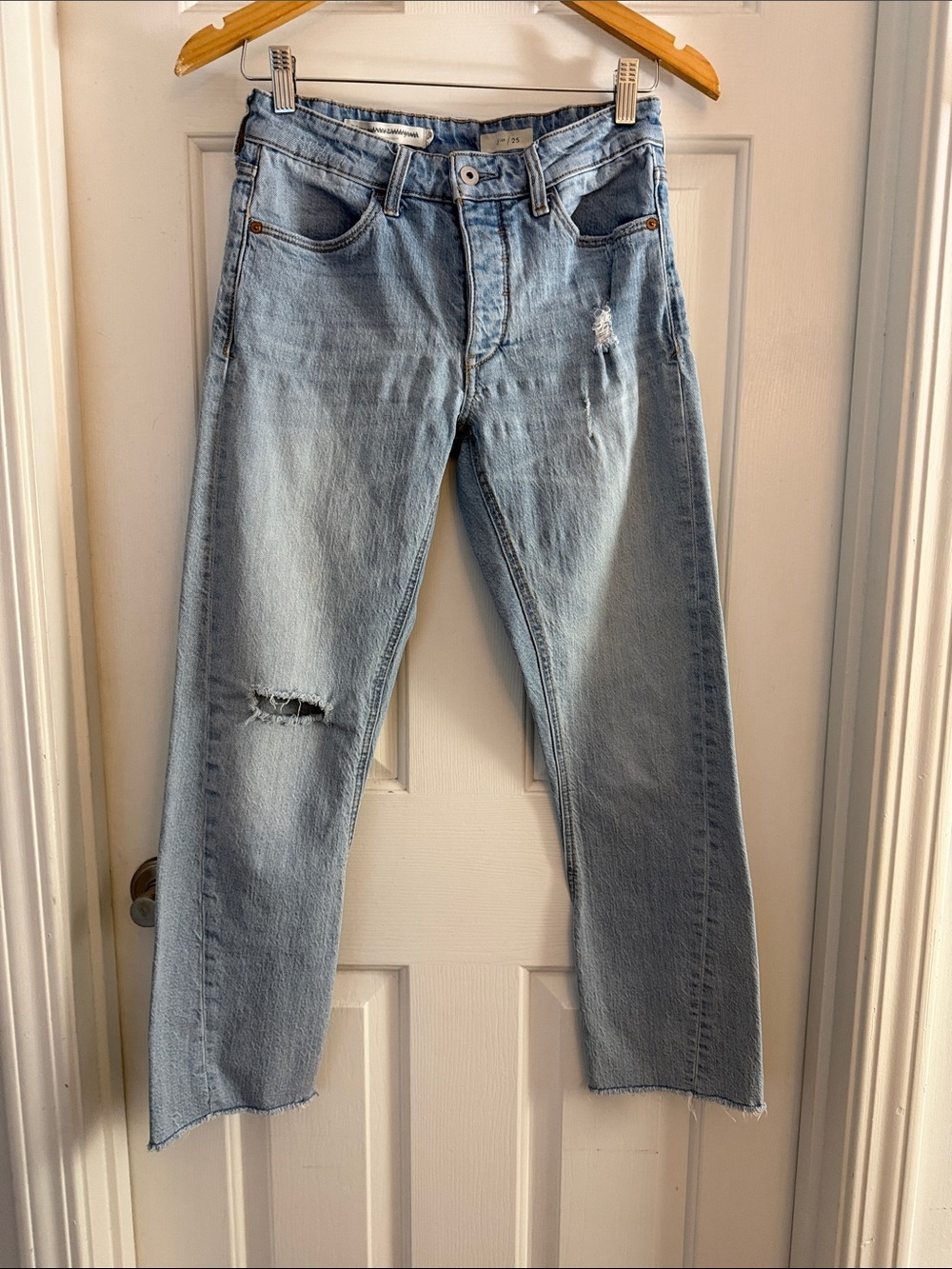 Pilcro and the letterpress light wash distressed classic fit jeans sz 25